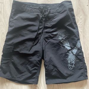 KENNETH COLE board shorts EUC